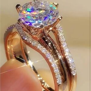 Elegant Rose Gold Diamond Ring Set